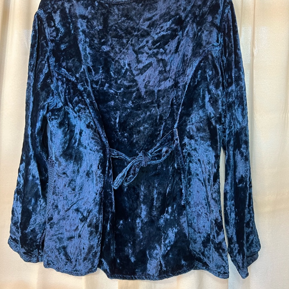 Women's One Size Velour/Velvet Blue Skirt and Shirt Set with Embroidering - Picture 7 of 13
